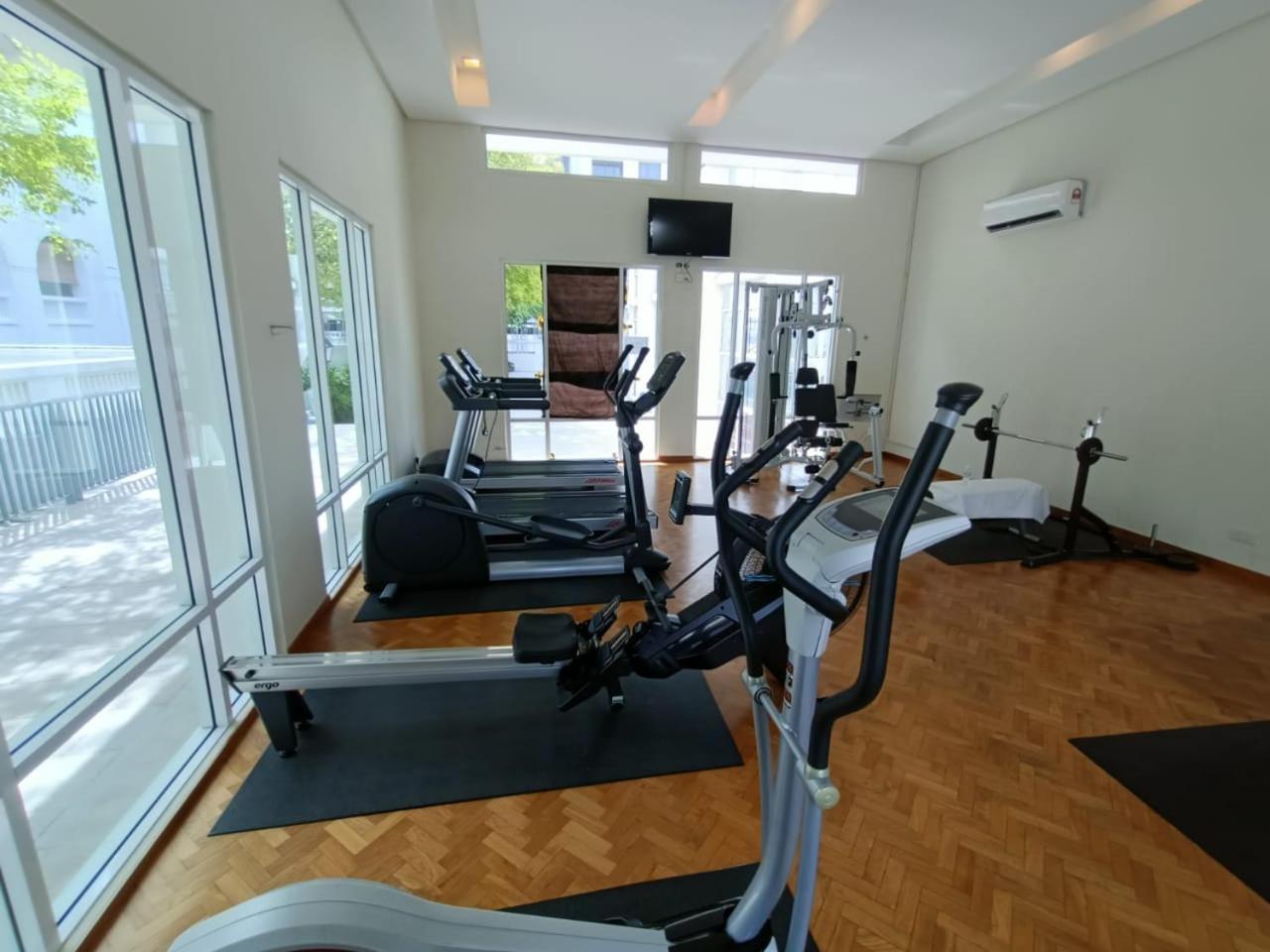 2beds Seaview Waterfront Straits Quay W/free Carpark And Bathub