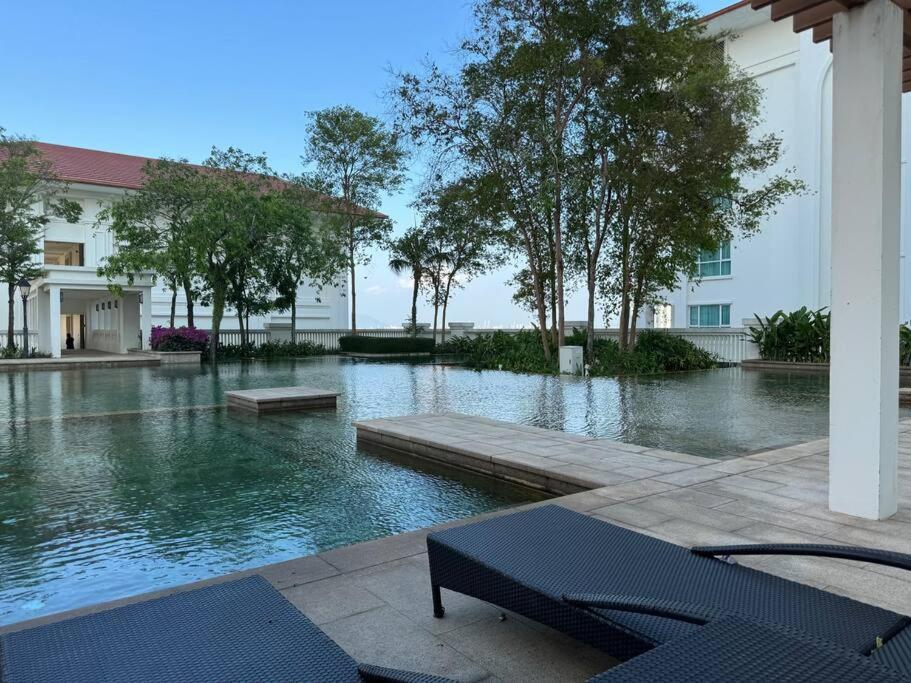 2beds Seaview Waterfront Straits Quay W/free Carpark And Bathub