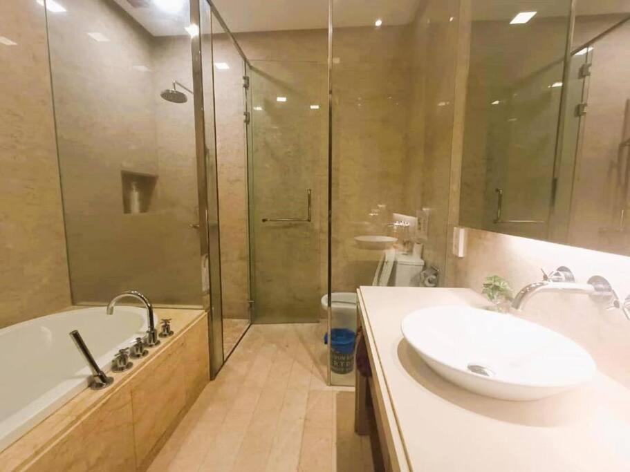 Apartment 2beds Seaview Waterfront Straits Quay W/free Carpark And Bathub